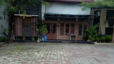 Rumah Untuk Tempat Usaha Di Taman Beringin Semarang