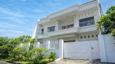 Kesempatan Eksklusif, rumah Prestisius di Semarang Barat, Semarang, LB 650m²