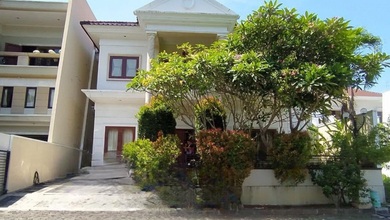 Rumah Elegan di papandayan, Semarang, 4 Kamar Tidur, LT 310m²
