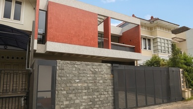 Rumah Prestisius di Kawasan Gajah Mungkur, Semarang, LB 354m², Harga 5,9 Miliar