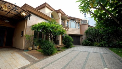 Rumah Area Premium Gajah Mungkur, Semarang - Harga Menarik 10,5 Miliar