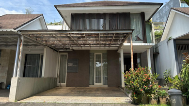 Kesempatan Eksklusif, rumah Mewah di Bukit Sari, Semarang, LB 260m²