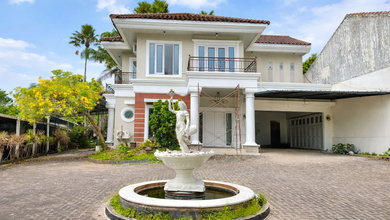 Rumah Mewah di Kawasan Tembalang, Semarang, LB 764m², Harga 14 Miliar