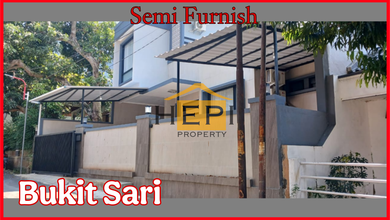 Hunian Elegan di Ngesrep, Semarang, 5 Kamar Tidur, LT 220m²