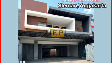 Penawaran Eksklusif, rumah Mewah di Sleman, Sleman, LB 1000m²