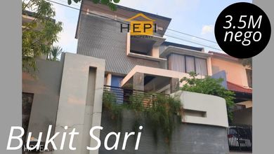Hunian Mewah di Kawasan Bukit Sari, Semarang, LB 325m², Harga 3,5 Miliar