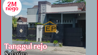 Rumah Dijual di Tingkir, Salatiga, LB 200m², Harga Kompetitif!