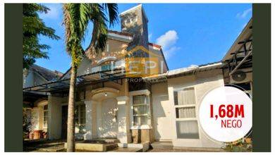 Jual Rumah Bagus Luas 153 m2 di Graha Padma, Semarang