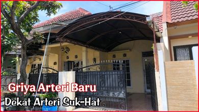 Rumah Dijual di Semarang Timur, Semarang, LB 120m², Harga Terbaik!