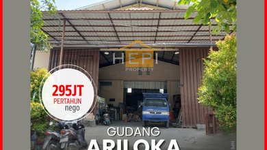 Gudang Kecil Dekat Bandara dan Pelabuhan