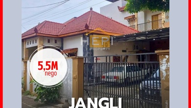 Rumah Elegan di Ngesrep, Semarang, 5 Kamar Tidur, LT 363m²