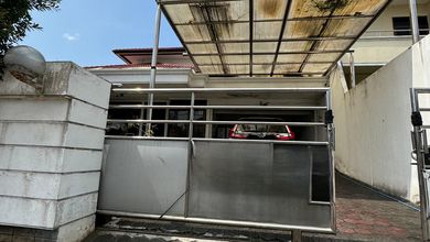 Rumah Mewah Luas 584 m2, di Candisari, Semarang