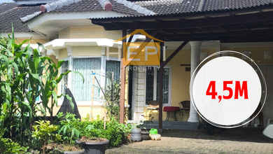 Rumah Prestisius di Kawasan Banyumanik, Semarang, LB 195m², Harga 4,5 Miliar