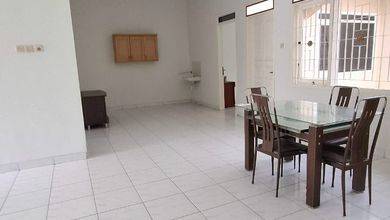 Rumah Eksklusif Unfurnished Lokasi Strategis di Semarang Barat