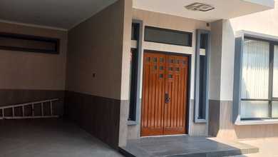 Kesempatan Langka, rumah Mewah di Banyumanik, Semarang, LB 350m²