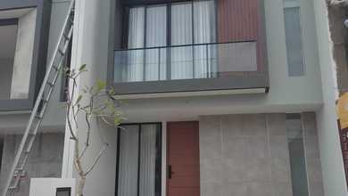 Penawaran Eksklusif, rumah Mewah di Tembalang, Semarang, LB 137m²