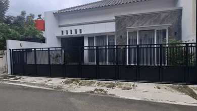 Rumah Modern LT 200 Jual di Gajah Mungkur, Semarang