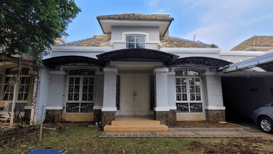Rumah Eksklusif Unfurnished Lokasi Strategis Daerah Semarang Barat