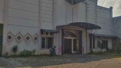 Gudang Dan kantor Dolog Wolter monginsidi Semarang Timur, Semarang