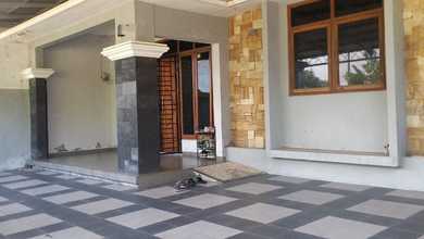 Kesempatan Rumah di Pedurungan, Semarang, LB 180m², Harga 1,4 Miliar