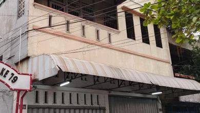 Jual Ruko Tiga Lantai Lokasi Strategis 