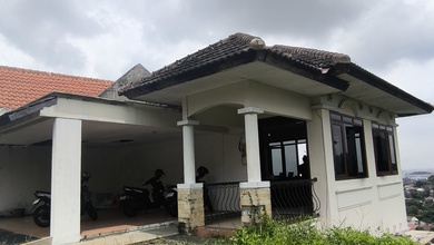 Rumah Area Premium Gajah Mungkur, Semarang - Harga Menarik 12 Miliar