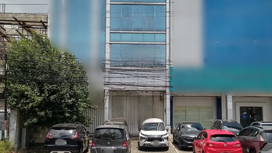 Ruko 3 Lantai Brigjend Katamso Semarang Tengah, Semarang