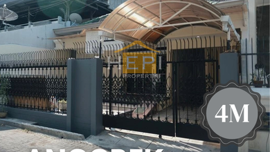 Penawaran Eksklusif, rumah Prestisius di Semarang Tengah, Semarang, LB 188m²