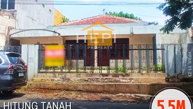 Rumah Mewah di Banyumanik, Semarang, 5 Kamar Tidur, LT 710m²