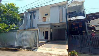 Rumah Elit LT 240 m2, area Pusponjolo, Semarang