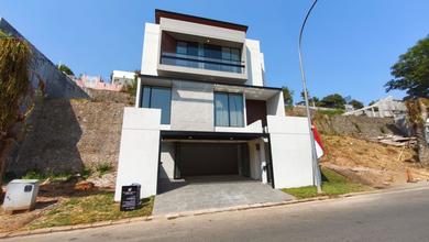 Rumah Mewah Baru 3 Lantai Ada Lift di Citrasun Garden Semarang
