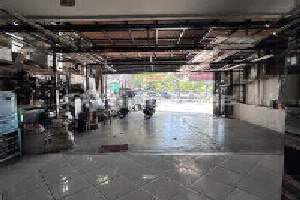 Rumah Dan Tempat Usaha 3 Lantai Di Soekarno Hatta Semarang