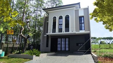 Hunian Mewah di Kawasan BSB City, Semarang, LB 140m², Harga 3,57 Miliar