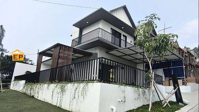 Rumah Mewah LT 153 m2, area Tembalang, Semarang