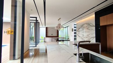 Kesempatan Eksklusif, rumah Mewah di Semeru, Semarang, LB 800m²