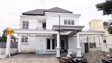 Hunian Prestisius di Kawasan BSB City, Semarang, LB 180m², Harga 5,22 Miliar