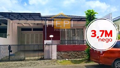 Rumah Mewah di Kawasan Semarang Selatan, Semarang, LB 200m², Harga 3,7 Miliar