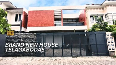 Penawaran Langka, rumah Mewah di Semeru, Semarang, LB 364m²