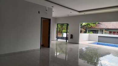 Rumah Mewah di Gajah Mungkur, Semarang, 3 Kamar Tidur, LT 504m²