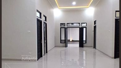 Hunian Mewah di Kawasan Semarang Tengah, Semarang, LB 220m², Harga 3,25 Miliar