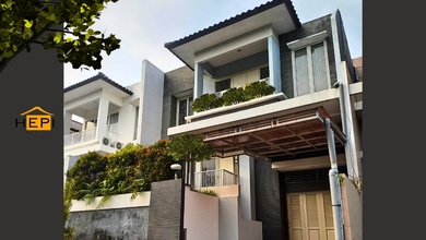 Rumah Prestisius di Kawasan Candi Golf, Semarang, LB 250m², Harga 3,7 Miliar