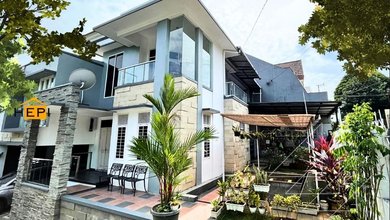 Kesempatan Langka, rumah Prestisius di Bukit Sari, Semarang, LB 301m²
