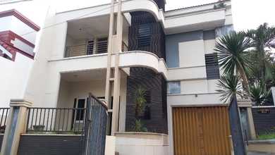 Dijual Rumah Nyaman di Bukit Sari, Semarang - LT 130m²