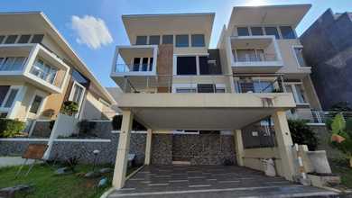 Hunian Mewah di Manyaran, Semarang, 4 Kamar Tidur, LT 542m²