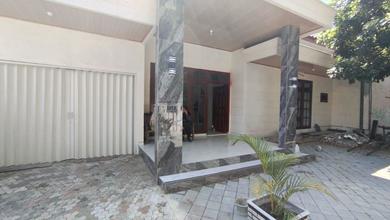 Rumah Besar Kinclong Siap Pakai Pusponjolo Tengah Kota Semarang