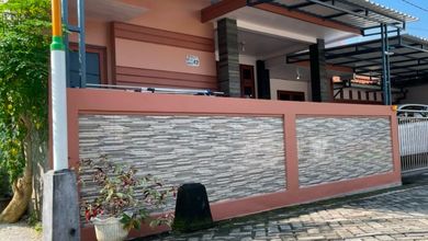Kesempatan Rumah di Manyaran, Semarang, LB 150m², Harga 1,25 Miliar