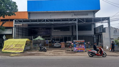 Gedung Usaha 3 Lantai Multifungsi Jl.untung Suropati Kalipancur Semarang
