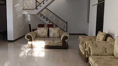 Rumah Prestisius di Kawasan Tawangmas, Semarang, LB 500m², Harga 3 Miliar