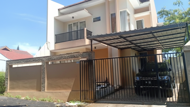 Kesempatan Rumah di Bukit Sari, Semarang, LB 180m², Harga 1,9 Miliar