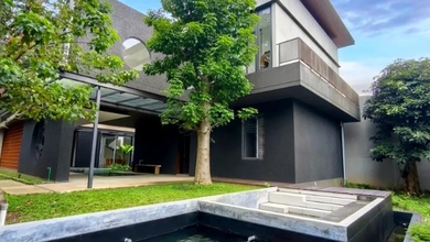 Penawaran Eksklusif, rumah Mewah di Bukit Sari, Semarang, LB 1100m²